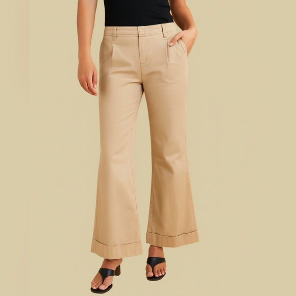 Old Navy Women's Low Rise Wide Leg Flared Khaki Pant Trouser Size 6 - Picture 1 of 11